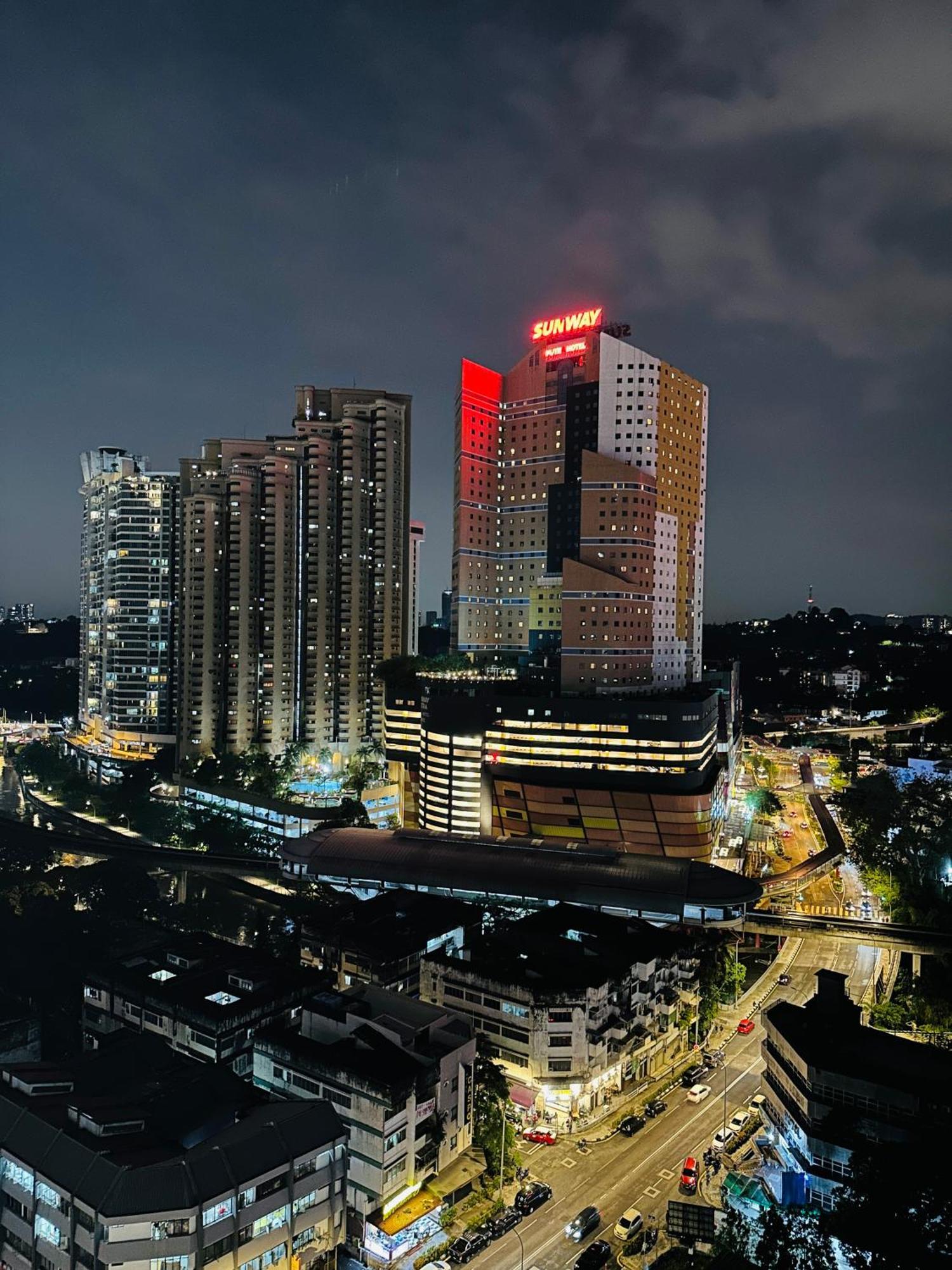 Chamber Klcc By Hibernate Apartment