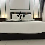 Chamber Suites Klcc By Hibernate